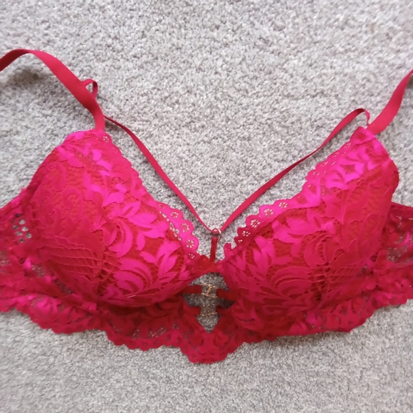 Victoria secret push up bra 32DDD - Picture 2 of 3